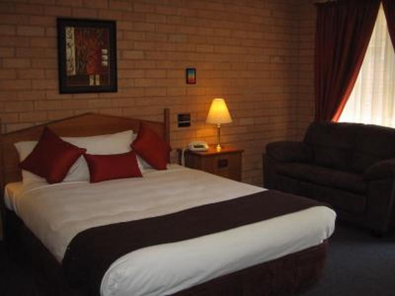 Golden Chain Aalana Motor Inn Cowra Exterior foto