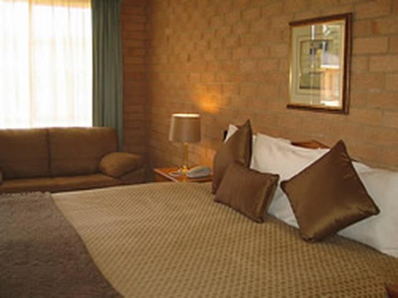 Golden Chain Aalana Motor Inn Cowra Exterior foto